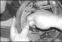  Тормозные колодки барабанных тормозов Mazda 626