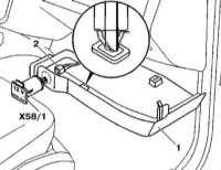  Снятие и установка розеток бортового электропитания Mercedes-Benz W163