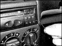  Радиоприемник/ стереопроигрыватель Opel Astra A