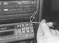  Радиоприемник Peugeot 405