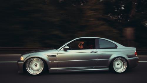 bmw-m3-e46-girl-motion-bmv.jpg