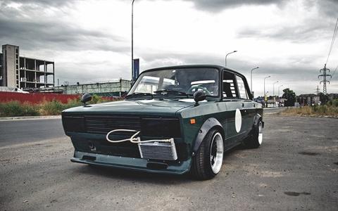 bosozoku-vaz-2105-02.jpg