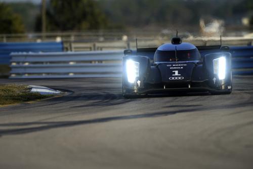 AUDI R18 2011 Test MARS SEBRING phares.jpg