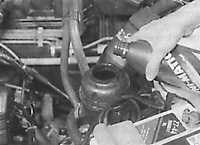  Проверка уровня жидкости в усилителе рулевого управления Opel Vectra A